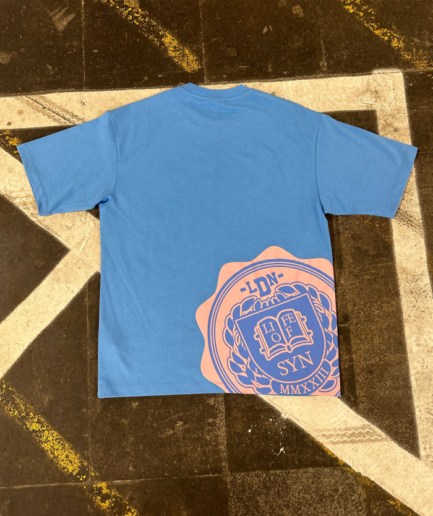 COLLEGE TEE – BLUE